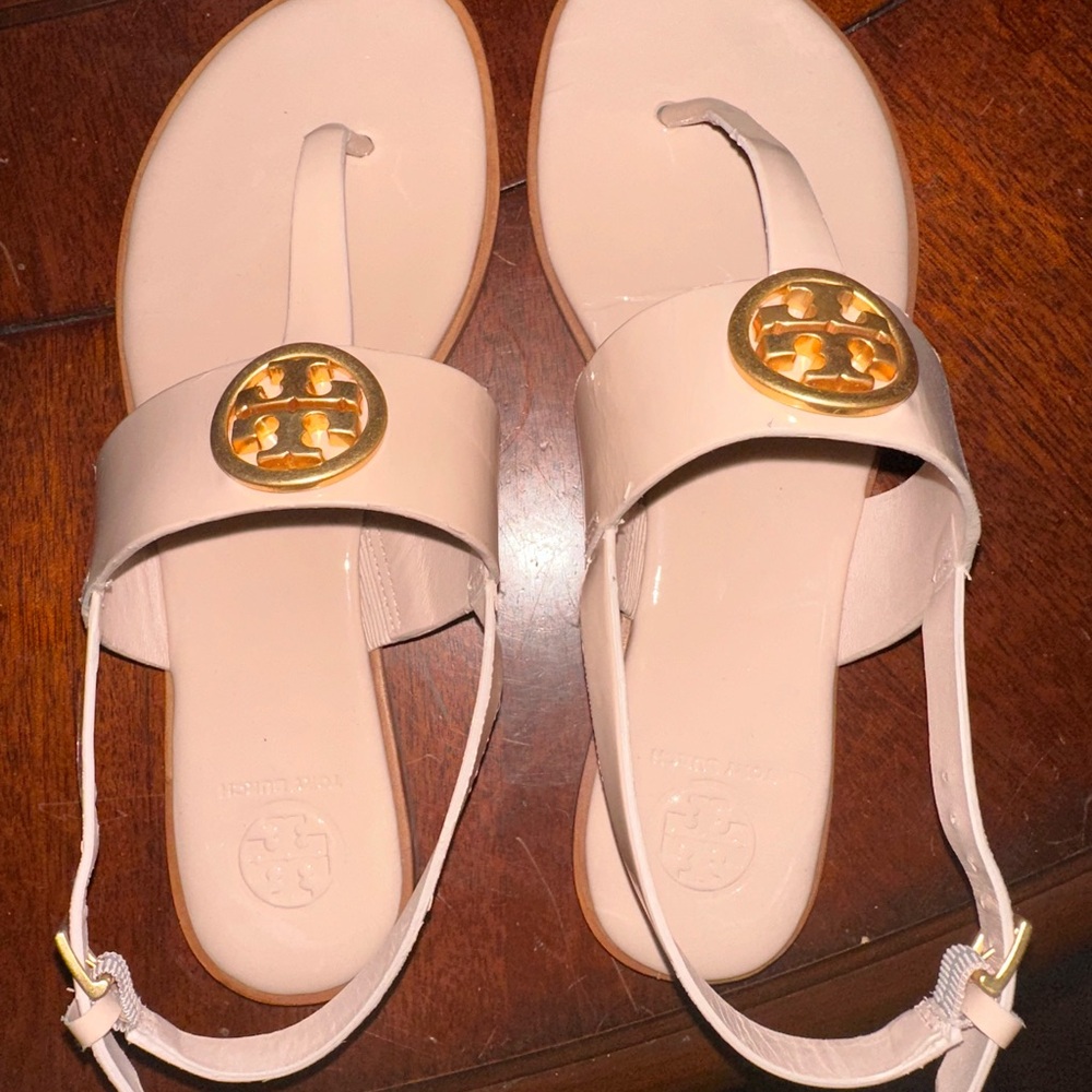 Tory Burch patent leather sandal!
